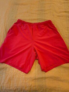 Lululemon men’s red shorts